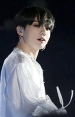 【BTS】月亮不发光，太阳不亮 封面